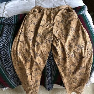 SNAKEPRINT PANTS